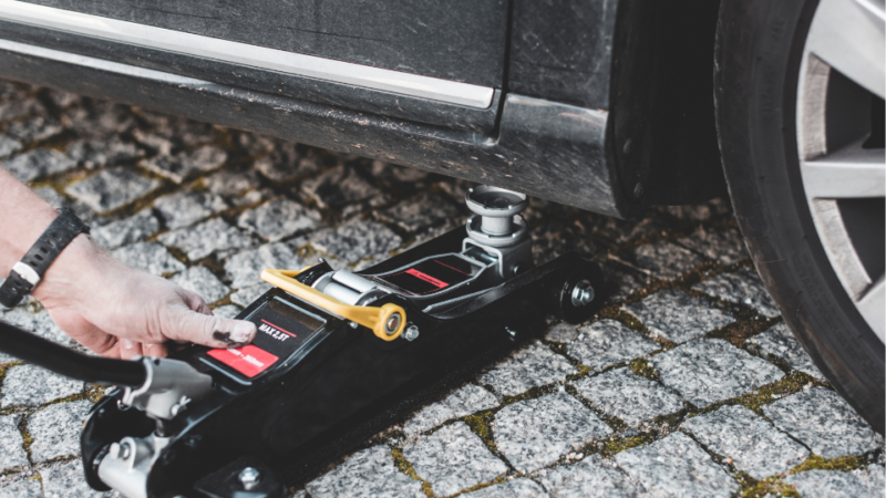 how to fill a floor jack with oil